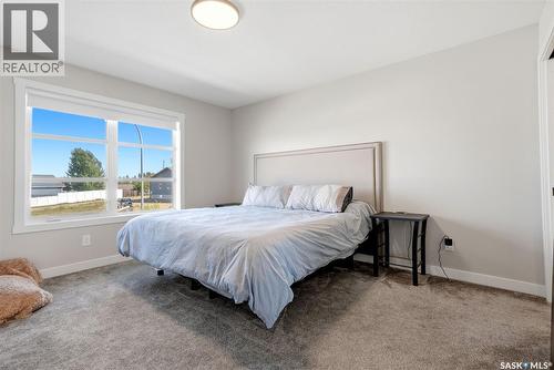 715 3Rd Avenue, Pilot Butte, SK 