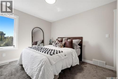 715 3Rd Avenue, Pilot Butte, SK 