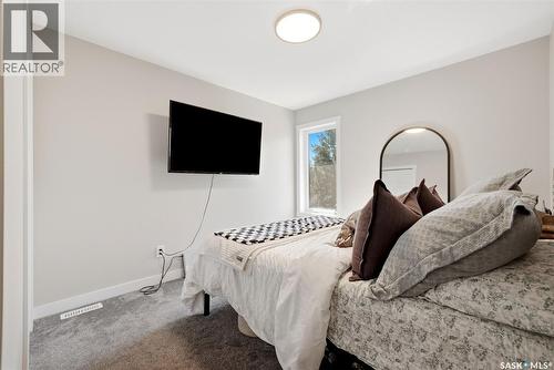 715 3Rd Avenue, Pilot Butte, SK 