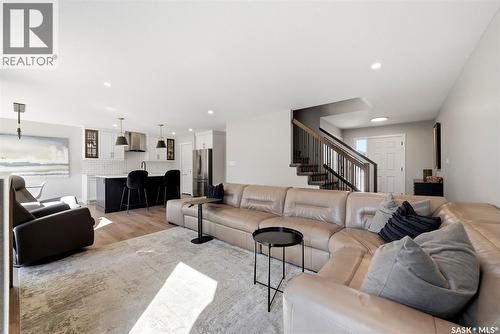 715 3Rd Avenue, Pilot Butte, SK 