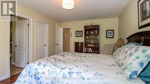 26 Stapleton Place, Barrie, ON 