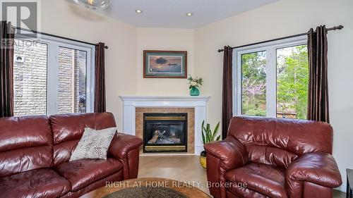 26 Stapleton Place, Barrie, ON 