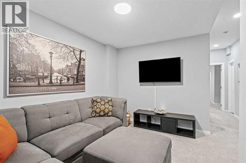 3304 2 Street Ne, Calgary, AB 