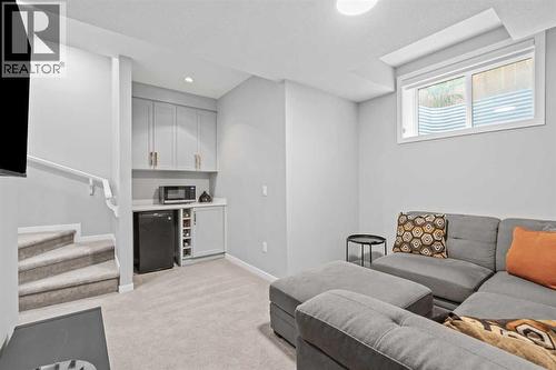3304 2 Street Ne, Calgary, AB 