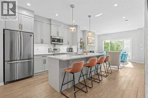 3304 2 Street Ne, Calgary, AB 
