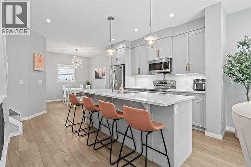 3304 2 Street Ne, Calgary, AB 