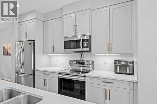 3304 2 Street Ne, Calgary, AB 