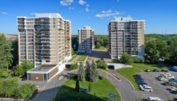 1201B-2525 Av. du Havre-des-Îles  Laval (Chomedey), QC H7W 4C4