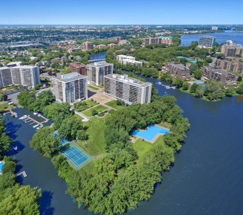 Photo aérienne - 111C-2525 Av. Du Havre-Des-Îles, Laval (Chomedey), QC 