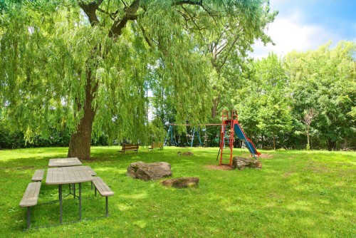 Jardin - 111C-2525 Av. Du Havre-Des-Îles, Laval (Chomedey), QC 