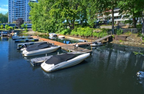 Port de plaisance (marina) - 111C-2525 Av. Du Havre-Des-Îles, Laval (Chomedey), QC 