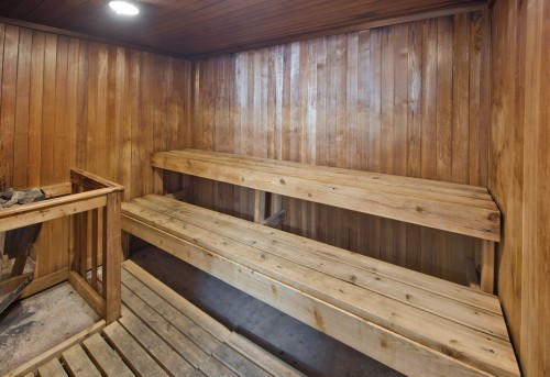 Sauna - 608B-2525 Av. Du Havre-Des-Îles, Laval (Chomedey), QC 