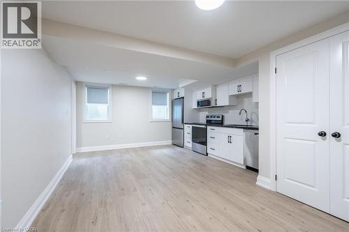 80 IRENE Avenue Unit# D , Stoney Creek, Ontario L8G 2B2 3