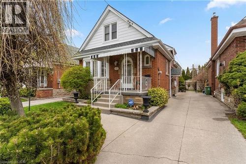 AI generated - 193 Huxley Avenue S, Hamilton, ON 