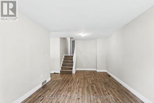 287 PORTSMOUTH CRESCENT E , London East, Ontario N5V 4E1 4