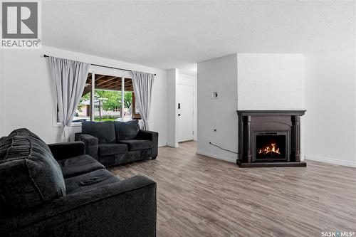 6906 Blakeney Drive, Regina, SK 