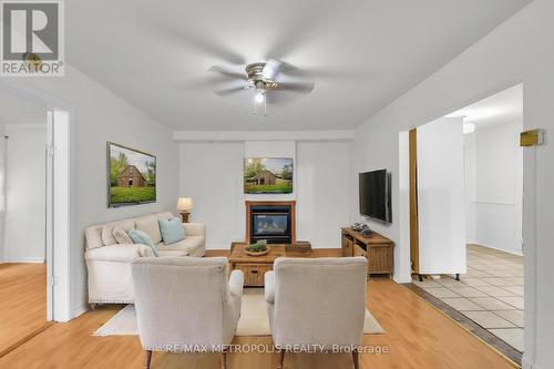 856 CENTRAL AVENUE , Innisfil, Ontario L9S 1Y8 5