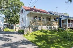 2709 Connolly Street  Halifax, NS B3L 3M7