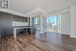 610 - 370 MARTHA STREET  Burlington (Brant), ON L7R 2P7
