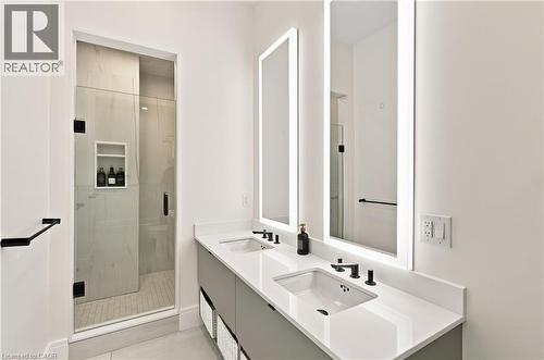 112 King Street E Unit# Ph5, Hamilton, ON 