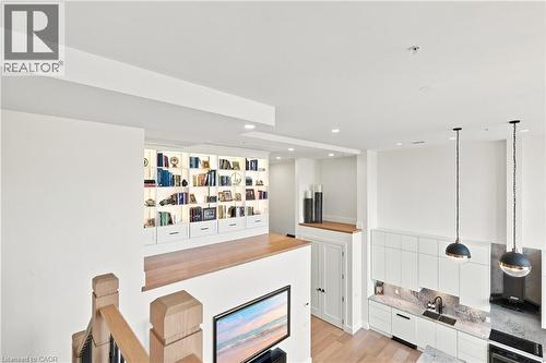 112 King Street E Unit# Ph5, Hamilton, ON 