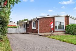 1887 ELMRIDGE DRIVE  Ottawa, ON K1J 8G7