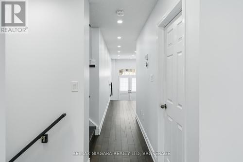 8139 BUCKEYE CRESCENT , Niagara Falls (Brown), Ontario L2H 2Y6 5