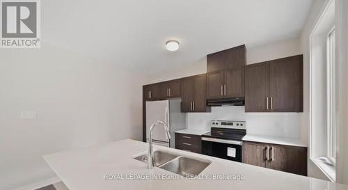 414 EPOCH STREET , Ottawa, Ontario K2J 6X5 3