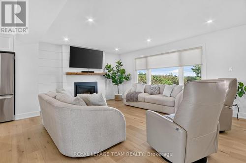 2710 River Road, Ottawa, ON 