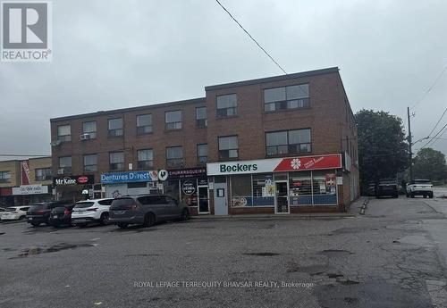 3 - 2827 WESTON ROAD , Toronto, Ontario M9M 2S1 4
