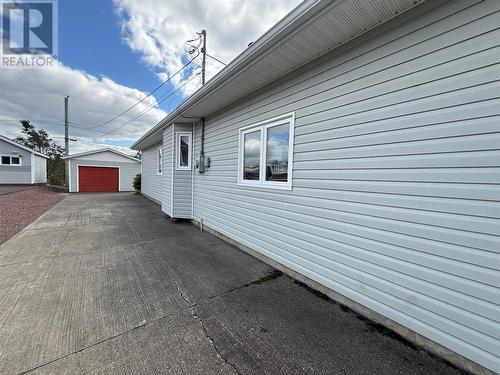 8 Harmsworth Drive, Grand Falls-Windsor, NL 