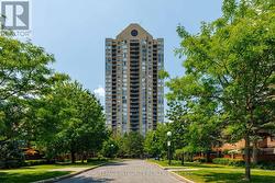 803 - 545 ST LAURENT BOULEVARD  Ottawa, ON K1K 4H9