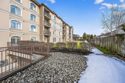 308-908 Mohawk Road E, Hamilton, ON 