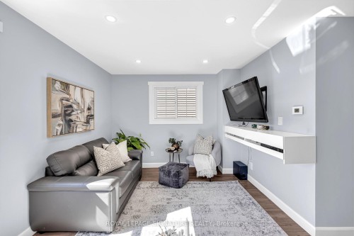 53 Banner Crescent, Ajax, ON 