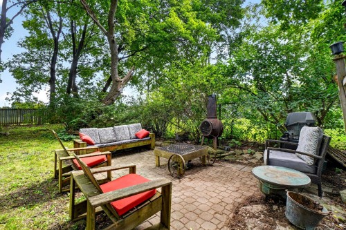Cour - 89Z Av. Broadview, Pointe-Claire, QC 