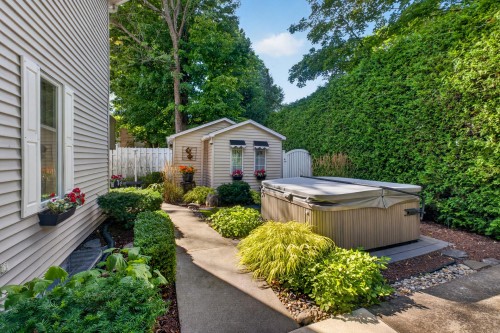 Spa - 1673  - 1675 Boul. De Portland, Sherbrooke (Les Nations), QC 