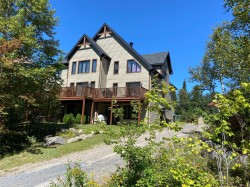 201 Rue du Harfang-des-Neiges  Mont-Blanc, QC J0T 1J2