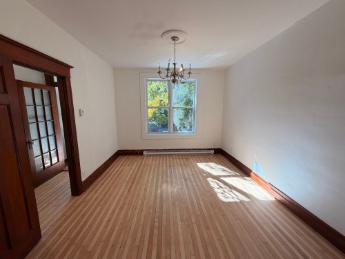 Salon - 719 5E Avenue, Montréal (Verdun/Île-Des-Soeurs), QC 