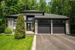 54 Rue De Lorimier Saint-Colomban, QC J5K 0N1
