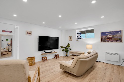 Salle familiale - 54 Rue De Lorimier, Saint-Colomban, QC 