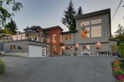 8566 Moxon Terr  North Saanich, BC V8L 1K6