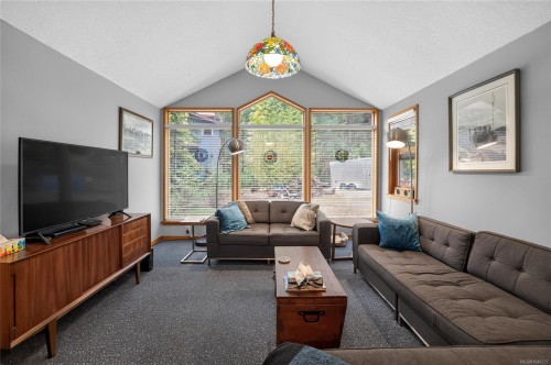 3319 Decourcy Dr, Nanaimo, BC 