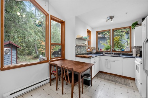 3319 Decourcy Dr, Nanaimo, BC 