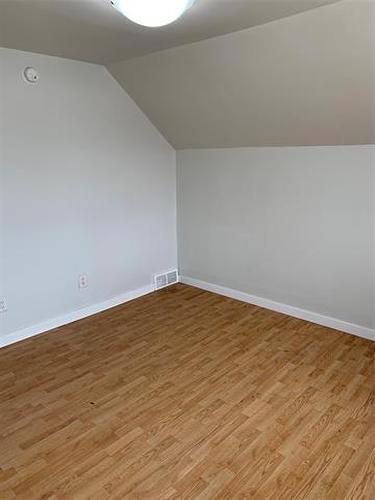 422 Salter St, Winnipeg, MB 