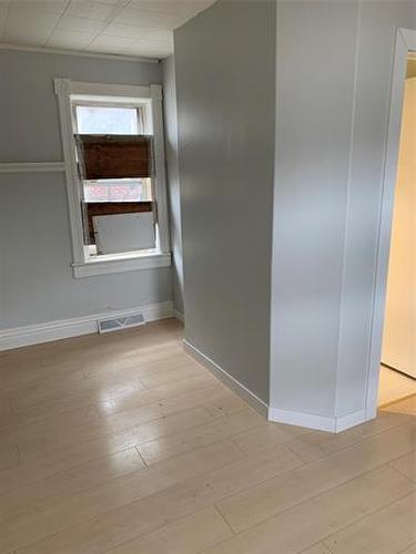 422 Salter St, Winnipeg, MB 