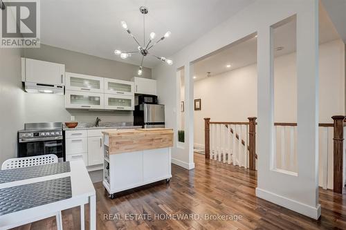 UPPER - 14 ASHDALE AVENUE , Toronto, Ontario M4L 2Y7 2