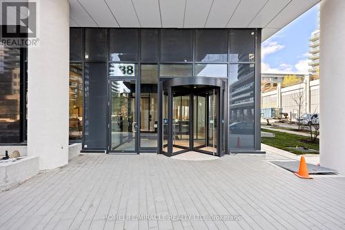 607 - 38 ANNIE CRAIG DRIVE , Toronto, Ontario M8V 0G9 2