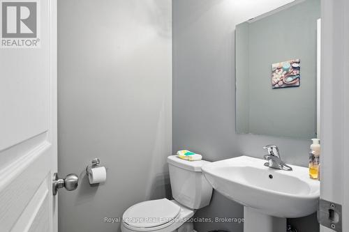 50 - 403 WESTWOOD DRIVE , Kitchener, Ontario N2M 0B5 5