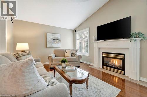 251 BRAITHWAITE Avenue , Hamilton, Ontario L9G 5A7 5