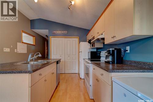 908 Connaught Street, Regina, SK 